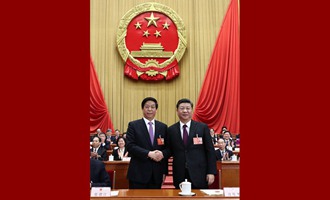 習(xí)近平當(dāng)選國家主席、中央軍委主席