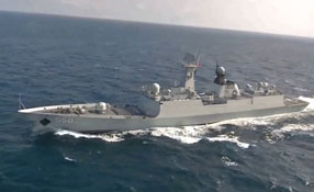 女兵希林塔娜：不羨慕開(kāi)豪車(chē)，我開(kāi)軍艦
