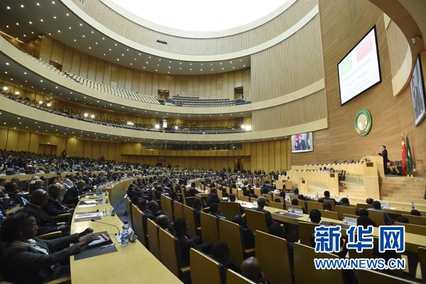  5月5日，中國國務院總理李克強在位于亞的斯亞貝巴的非洲聯(lián)盟總部發(fā)表題為《開創(chuàng)中非合作更加美好的未來》的演講。 新華社記者 李學仁 攝 