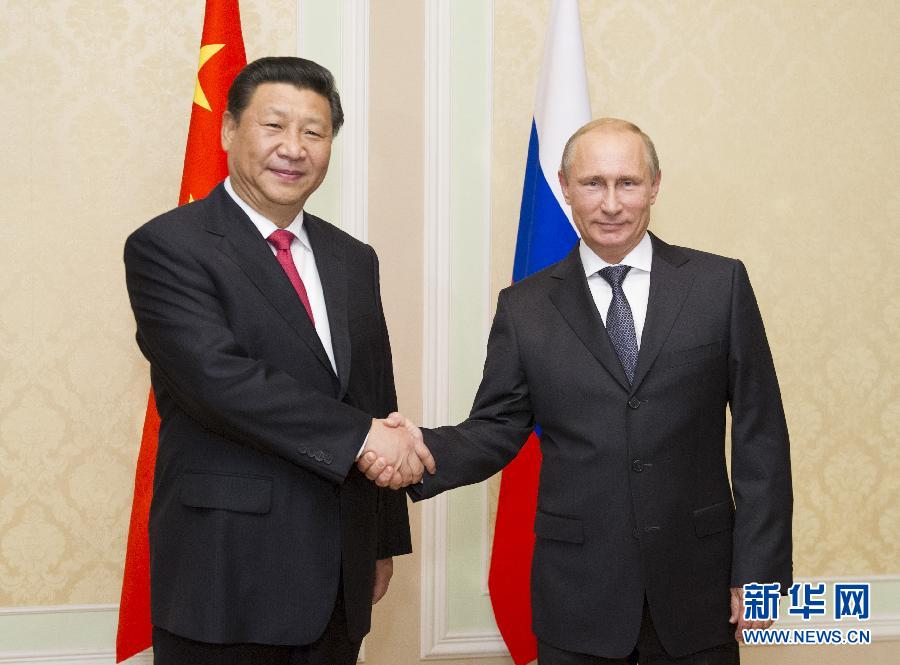 9月11日，中國(guó)國(guó)家主席習(xí)近平在塔吉克斯坦首都杜尚別會(huì)見(jiàn)俄羅斯總統(tǒng)普京。 新華社記者 黃敬文 攝 