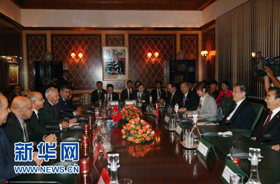 11月3日，中國全國政協(xié)主席俞正聲在拉巴特與摩洛哥參議長比亞迪拉進行會談。 新華社記者 劉衛(wèi)兵 攝