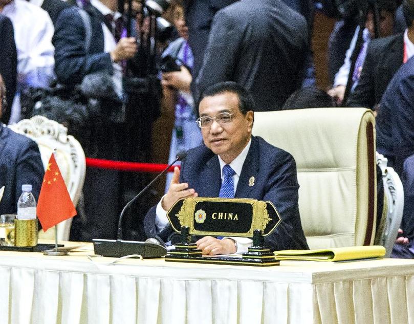 11月13日，中國國務(wù)院總理李克強(qiáng)在緬甸內(nèi)比都出席第九屆東亞峰會(huì)。 新華社記者 鞠鵬 攝 