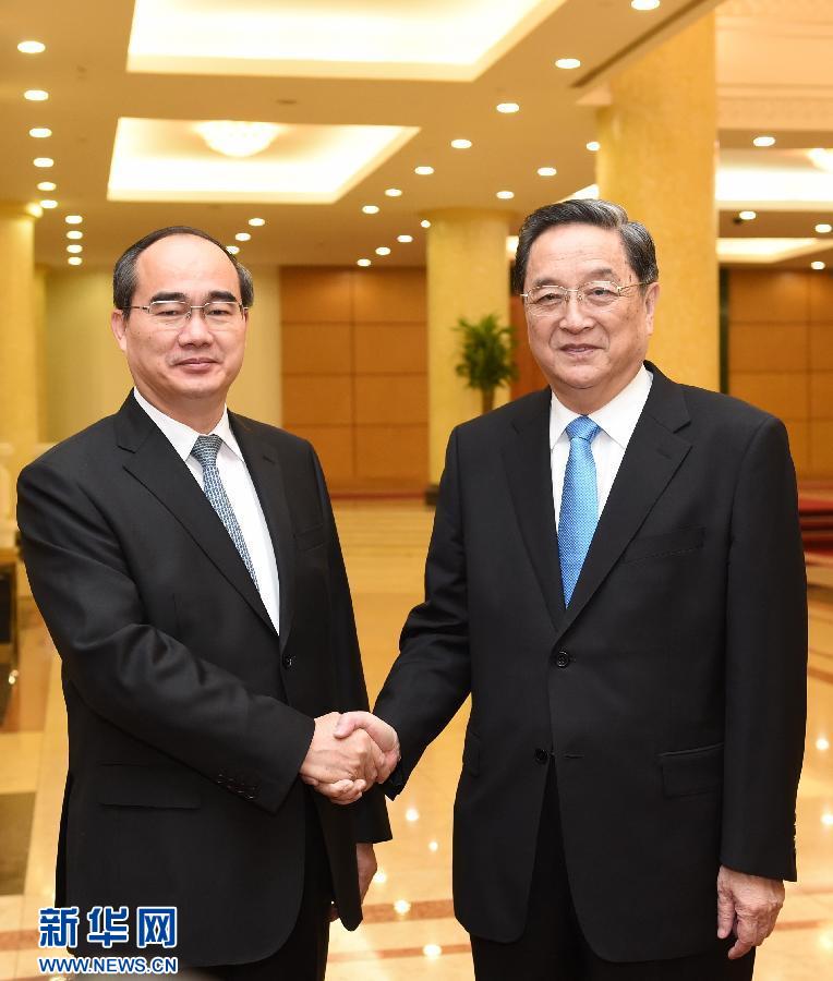 12月25日至27日，中共中央政治局常委、全國政協(xié)主席俞正聲對越南進行正式訪問。這是12月26日，俞正聲在河內(nèi)與越南祖國陣線主席阮善仁舉行會談。 新華社記者劉建生攝