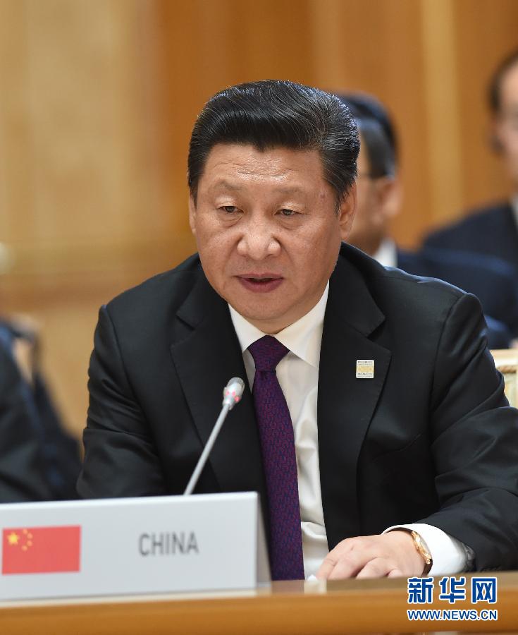 7月9日，金磚國家領(lǐng)導(dǎo)人第七次會(huì)晤在俄羅斯烏法舉行。中國國家主席習(xí)近平、俄羅斯總統(tǒng)普京、巴西總統(tǒng)羅塞夫、印度總理莫迪、南非總統(tǒng)祖馬出席。這是習(xí)近平發(fā)表題為《共建伙伴關(guān)系　共創(chuàng)美好未來》的主旨講話。新華社記者 饒愛民 攝 