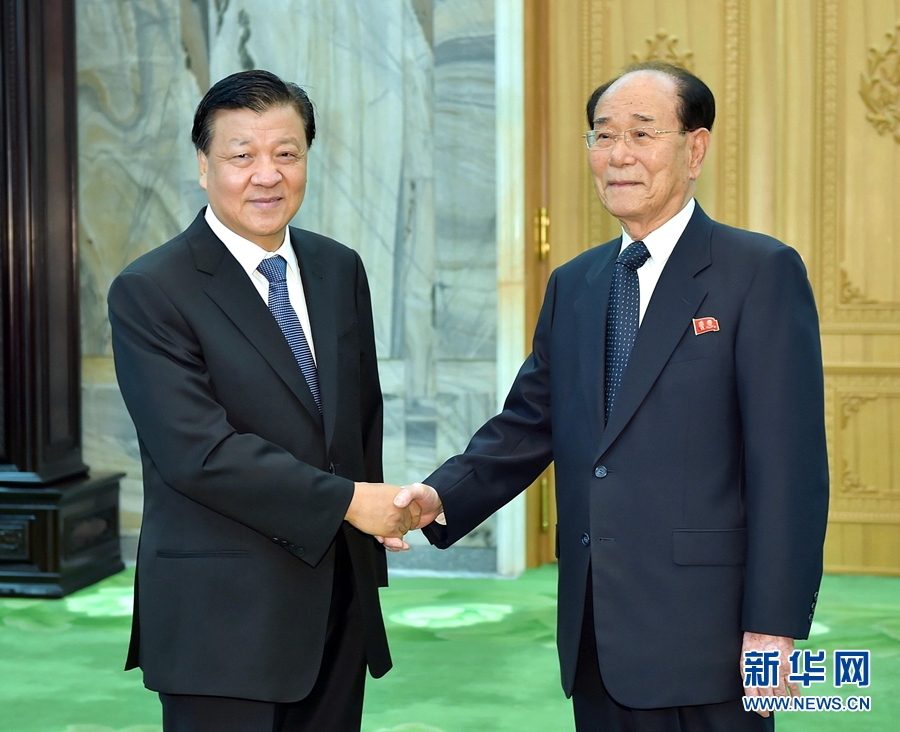 10月10日，正在朝鮮訪問的中共中央政治局常委、中央書記處書記劉云山在平壤會見朝鮮勞動黨中央政治局常委、最高人民會議常任委員會委員長金永南。 新華社記者 李濤 攝