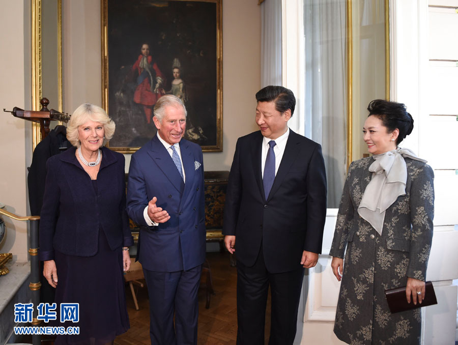 10月20日，國家主席習(xí)近平和夫人彭麗媛在倫敦會見英國查爾斯王儲夫婦。 新華社記者 謝環(huán)馳 攝