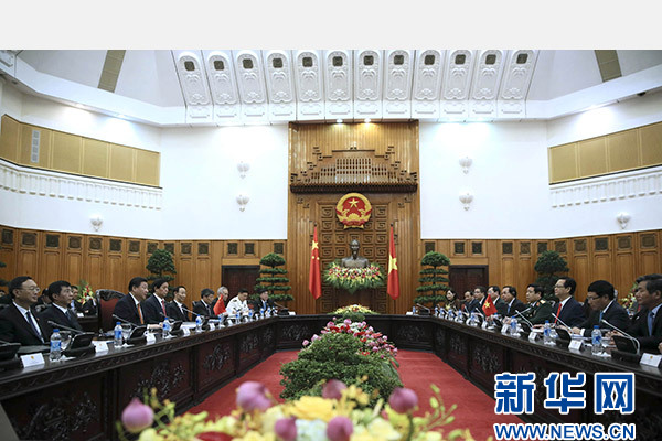 11月5日，中共中央總書記、國家主席習近平在河內(nèi)同越南總理阮晉勇舉行會談。 新華社記者 蘭紅光 攝