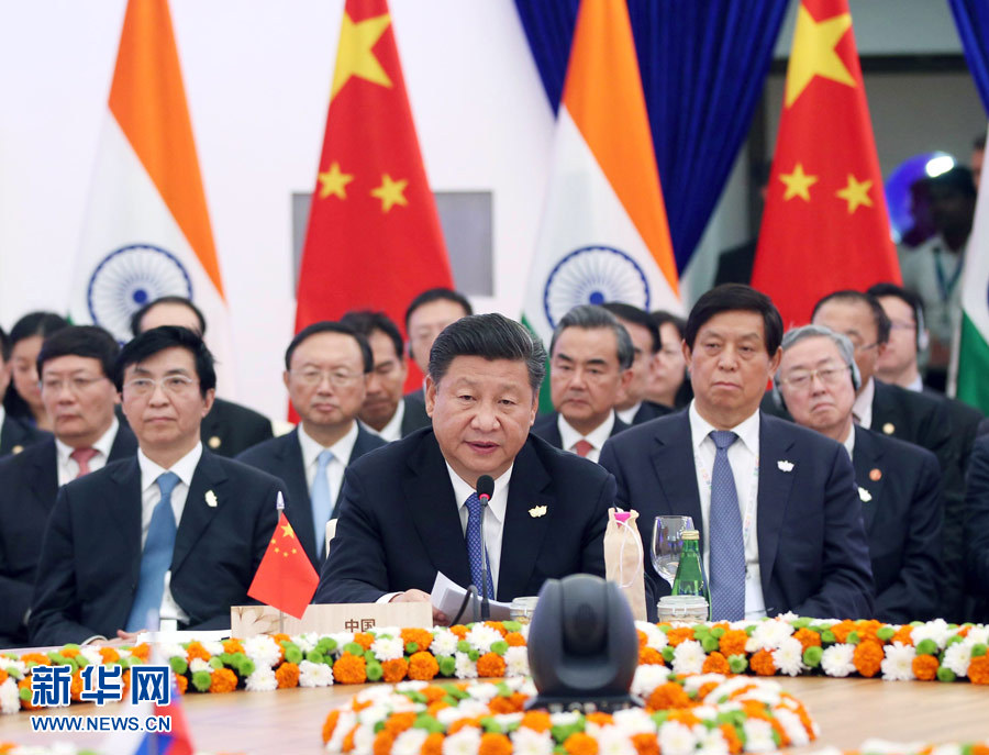 10月16日，金磚國家領(lǐng)導人第八次會晤在印度果阿舉行。中國國家主席習近平、印度總理莫迪、南非總統(tǒng)祖馬、巴西總統(tǒng)特梅爾、俄羅斯總統(tǒng)普京出席。習近平發(fā)表題為《堅定信心　共謀發(fā)展》的重要講話。新華社記者姚大偉攝 