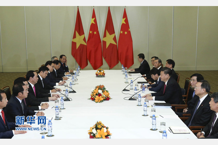 11月19日，國家主席習(xí)近平在利馬會見越南國家主席陳大光。新華社記者 龐興雷 攝 