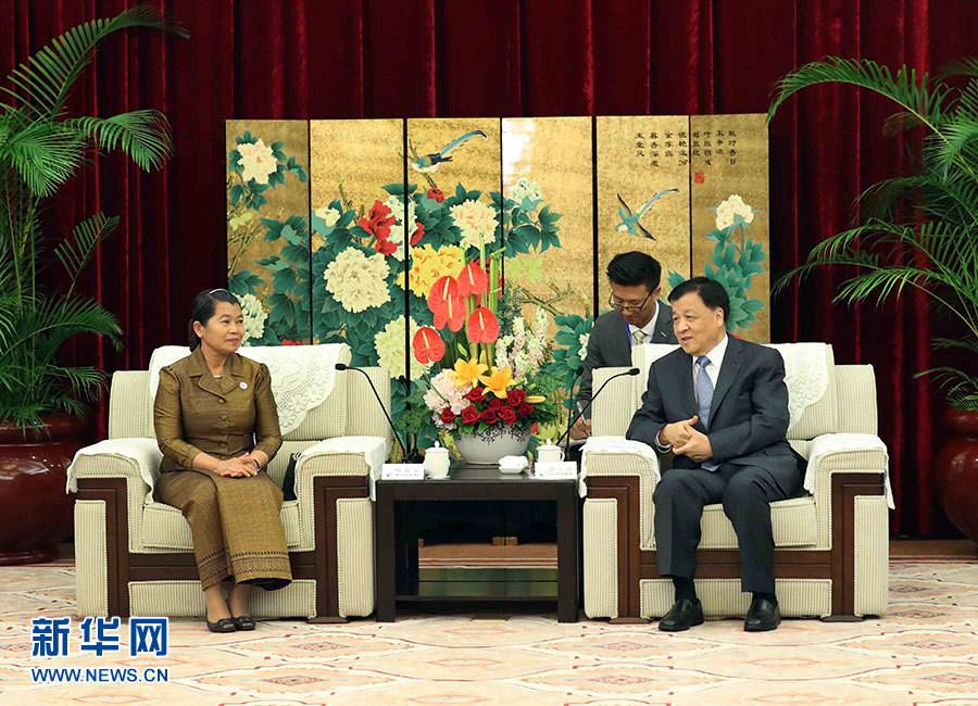 6月11日，中共中央政治局常委、中央書記處書記劉云山在福州會(huì)見來華出席金磚國家政黨、智庫和民間社會(huì)組織論壇的柬埔寨人民黨中央常委、副首相梅森安。新華社記者劉衛(wèi)兵攝