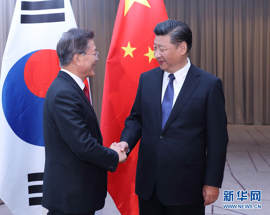 7月6日，國家主席習近平在柏林會見韓國總統(tǒng)文在寅。 新華社記者 王曄攝