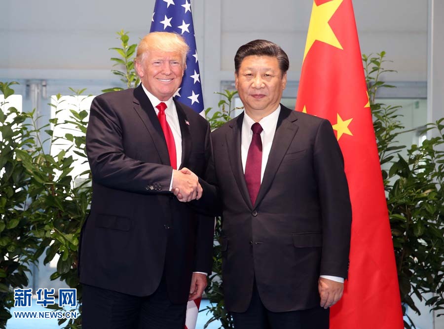 7月8日，國家主席習(xí)近平在二十國集團(tuán)領(lǐng)導(dǎo)人漢堡峰會閉幕后會見美國總統(tǒng)特朗普，就中美關(guān)系及共同關(guān)心的重大國際和地區(qū)問題深入交換意見。新華社記者 姚大偉 攝