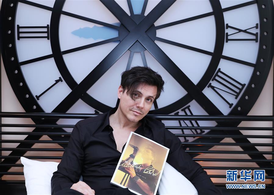 （國際&middot;圖文互動(dòng)）（1）通訊：手牽手，我們共同驅(qū)散陰霾&mdash;&mdash;法國音樂人創(chuàng)作抗疫歌曲背后的故事