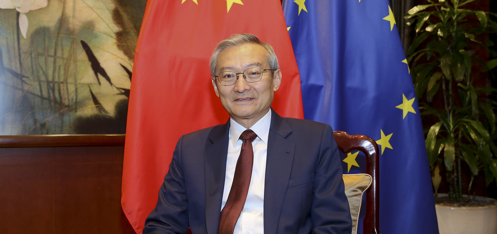 專訪：中歐已形成“你中有我、我中有你”的利益交融格局——訪中國(guó)駐歐盟使團(tuán)團(tuán)長(zhǎng)張明