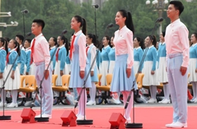 聽共青團員和少先隊員的心聲：請黨放心，強國有我！