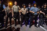弗格森的警察為啥這么“牛”？